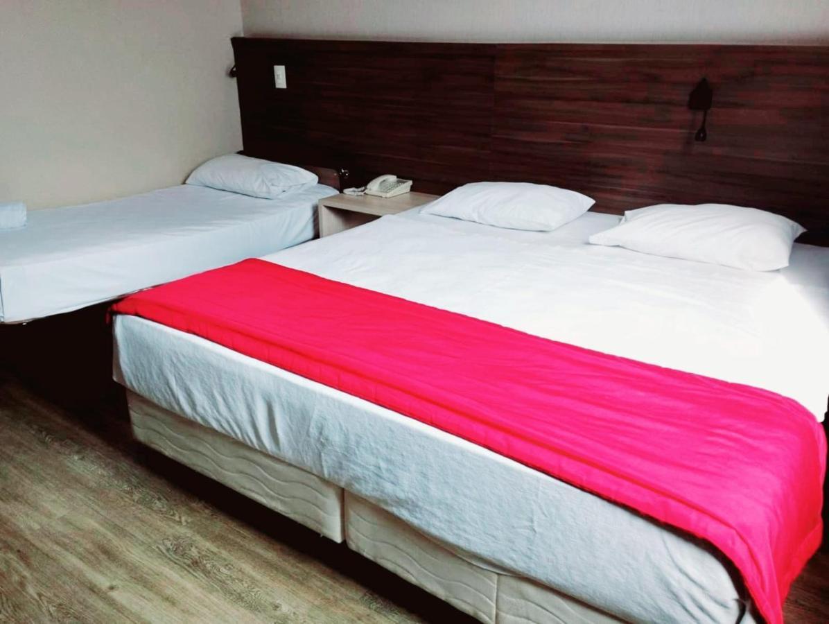 Crystal Plaza Hotel Anápolis Esterno foto