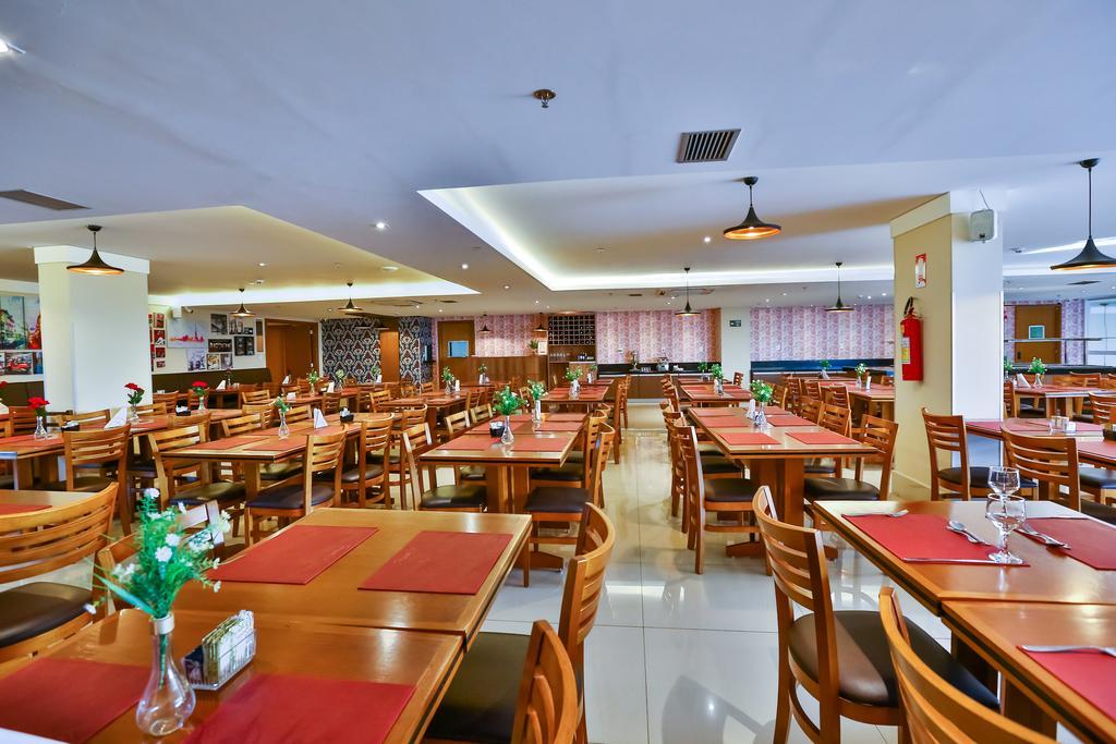 Crystal Plaza Hotel Anápolis Esterno foto