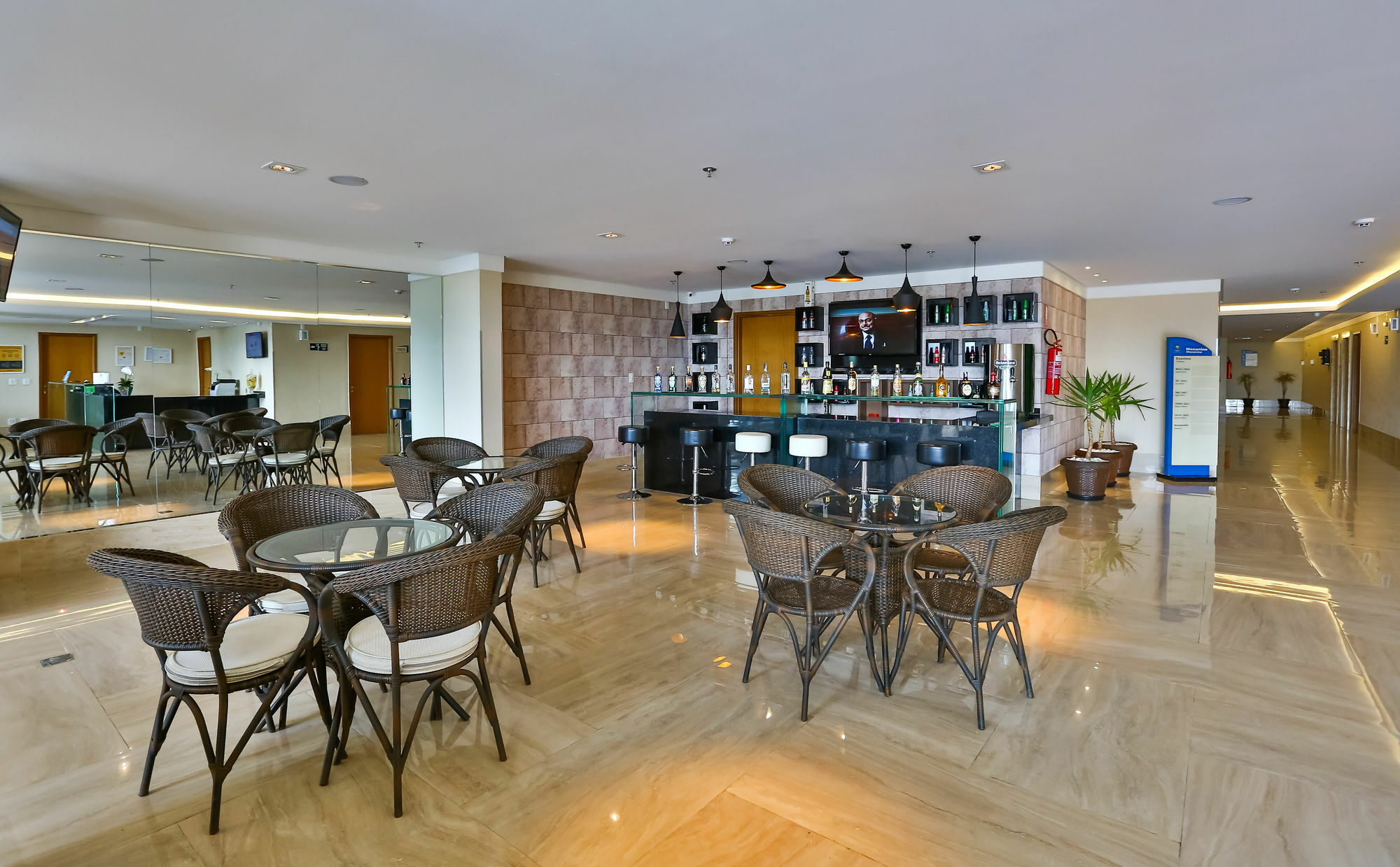 Crystal Plaza Hotel Anápolis Esterno foto