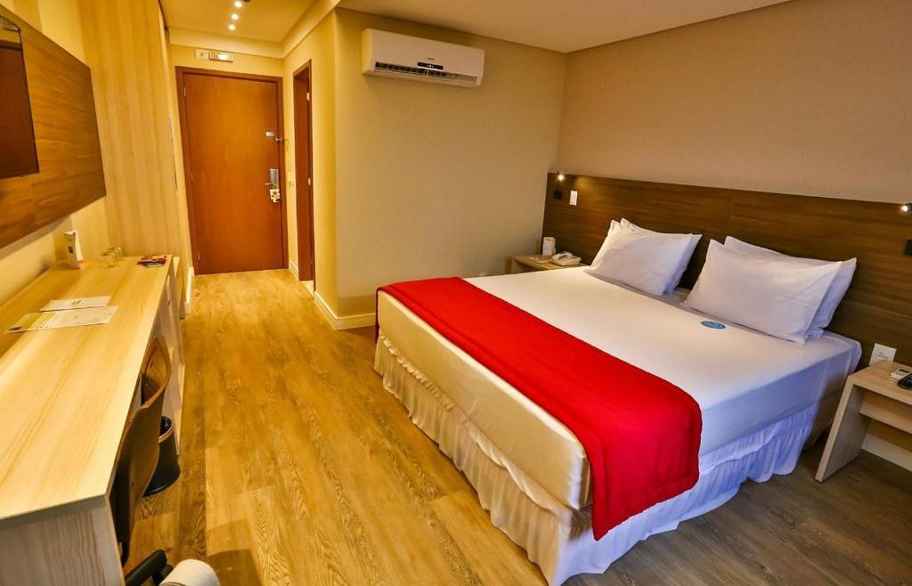 Crystal Plaza Hotel Anápolis Esterno foto
